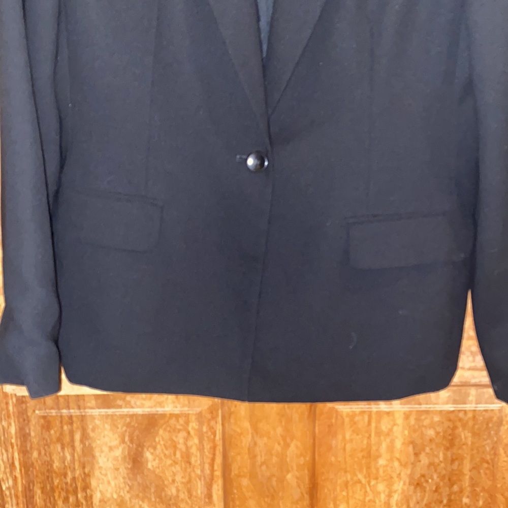 Blazer - Picture 5 of 7